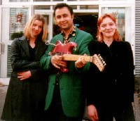 Auch Junge Frauen m�gen Elvis